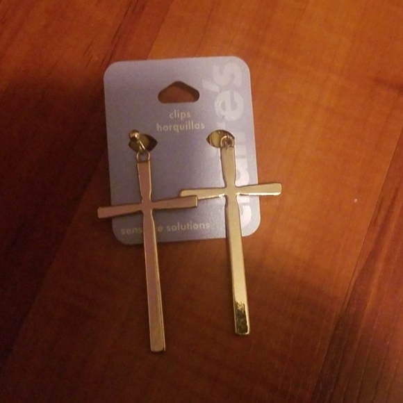 Claire's Gold Clip On Cross Earrings - Picture 1 of 2